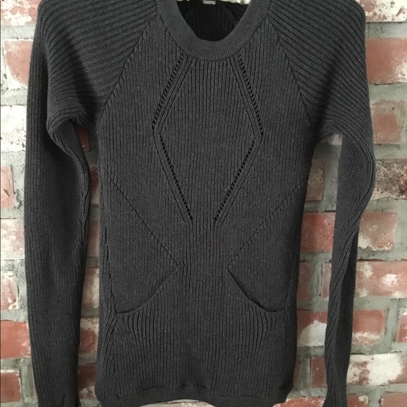 𝅺Lululemon The Better Heathered grey sweater - Picture 2 of 6